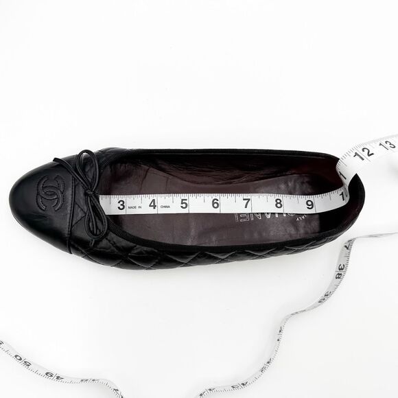 Chanel CC Cap Toe Ballet Flats EU 40 US 9-9.5 Black Quilted Leather Bow Shoe - Picture 13 of 13
